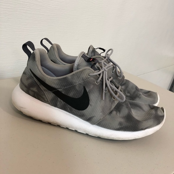 nike roshe size 12